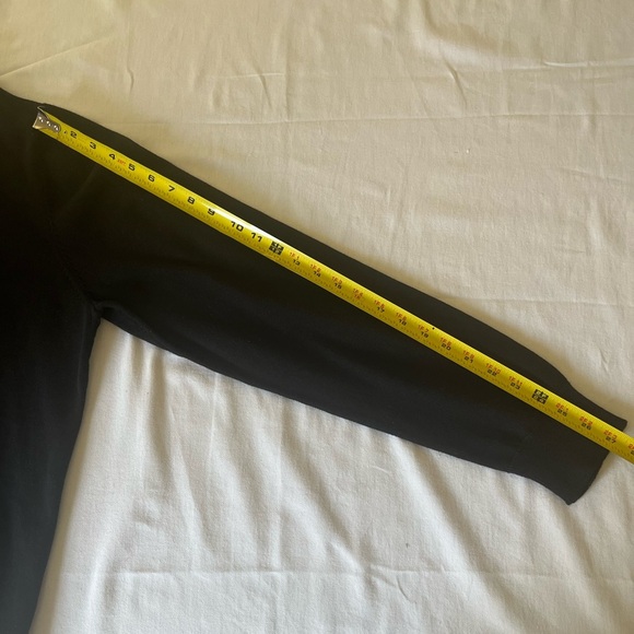 Classic Black V-Neck Pullover Sweater sku016 - Picture 7 of 7